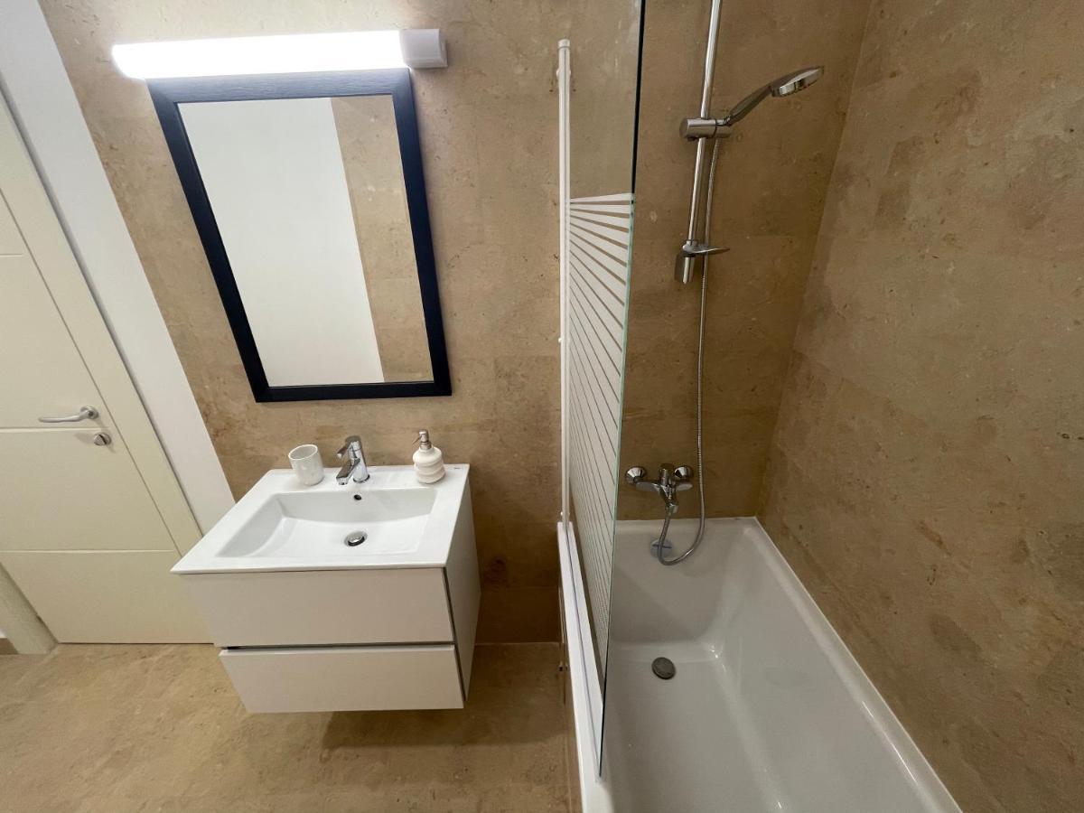 Modern Gray / Designed Appartement Iasi Buitenkant foto